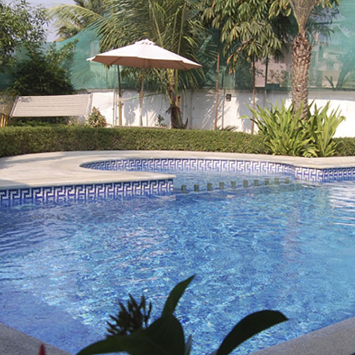 Swimming Pool Maintenance Contractors